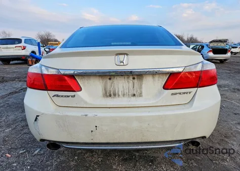 2013 Honda Accord Sport z USA, uszkodzony, nr VIN 1HGCR2F57DA137018